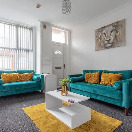 Home In Levenshulme, Манчестър Екстериор снимка